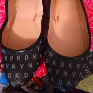 DKNY Flats/Loafers